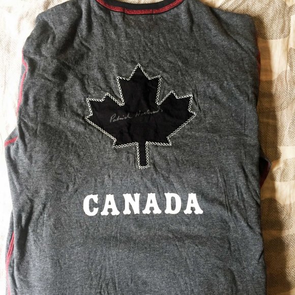 Autographed Woodbine Racetrack Long-sleeve T-shirt - Picture 5 of 6